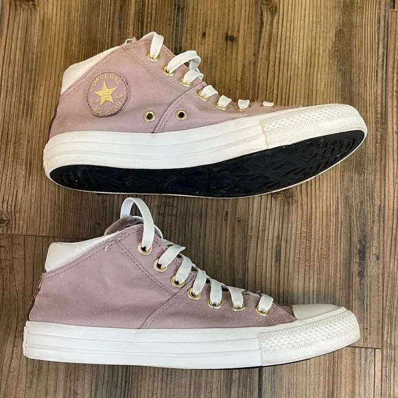 Converse Women's Blush Pink Sneakers mid high size 7.5 gold accents - Picture 3 of 9